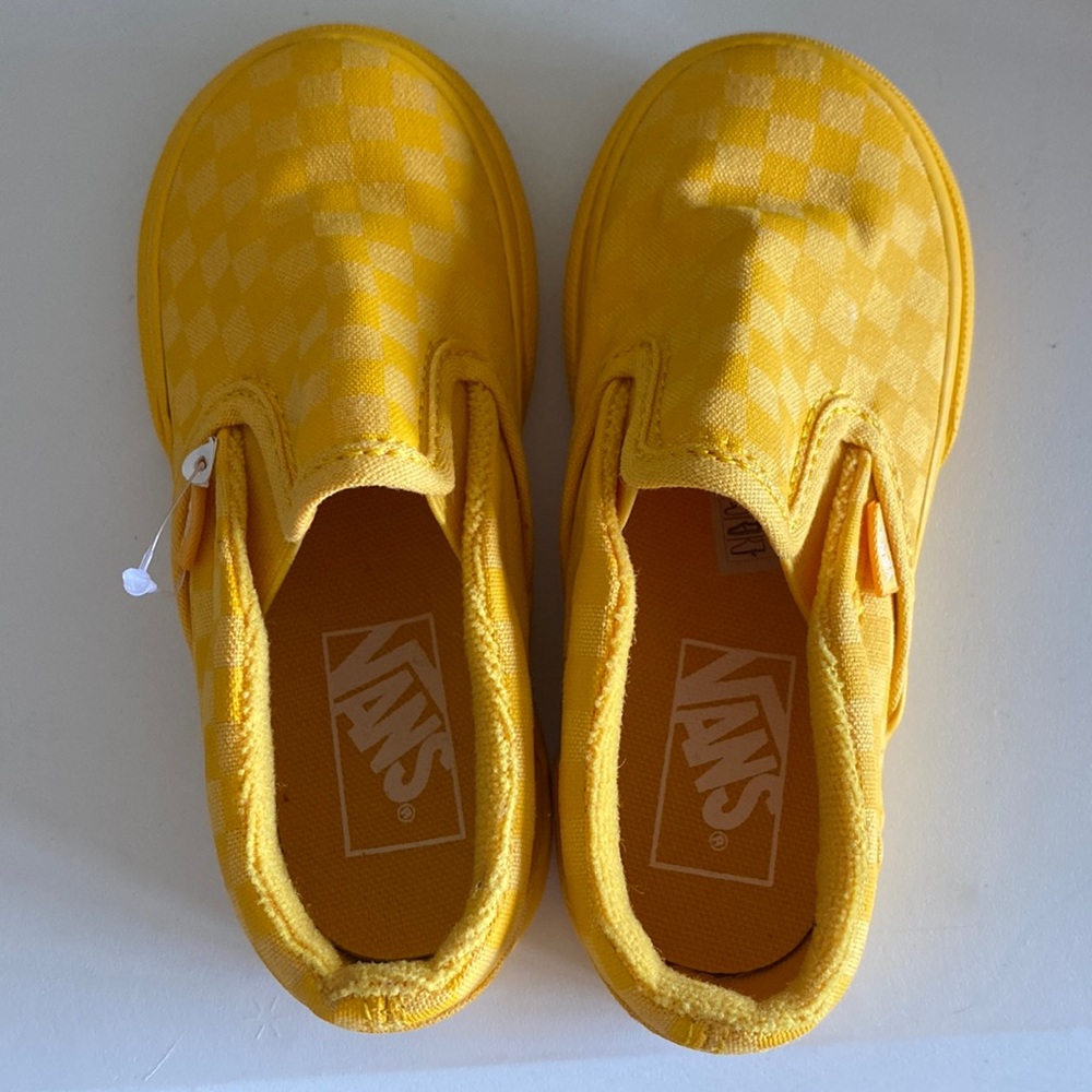 Vans “off the wall” girl sneaker